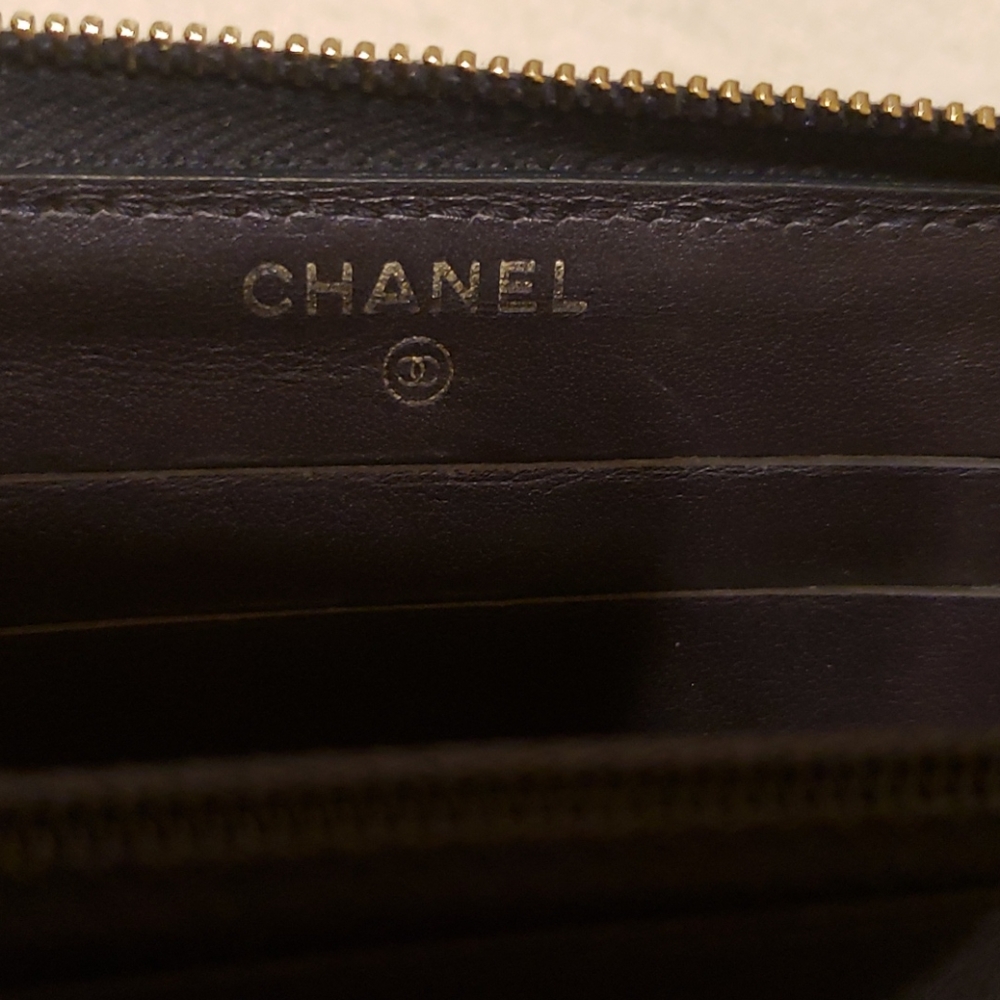 **** SOLD **** Chanel wallet - Picture 9 of 12